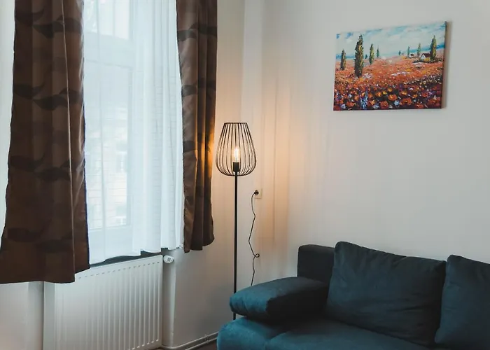 Renovated Close To First District *